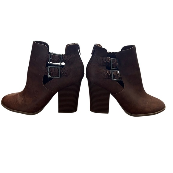 American Eagle Brown Ankle Booties Stacked Heel Cutout Buckle Detail Size 11 - Picture 7 of 7